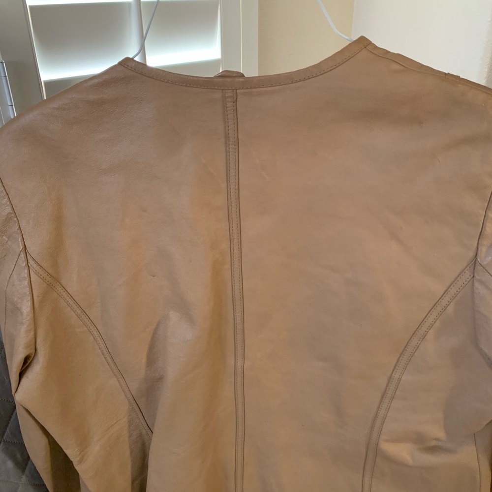 Leather jacket - Picture 3 of 4